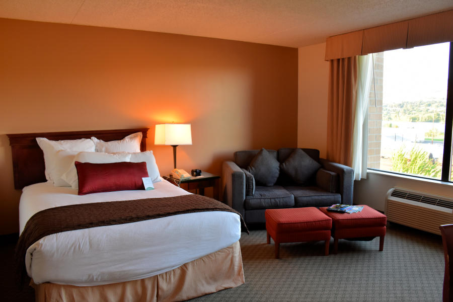 Deluxe king room at the Coast Wenatchee Center Hotel.