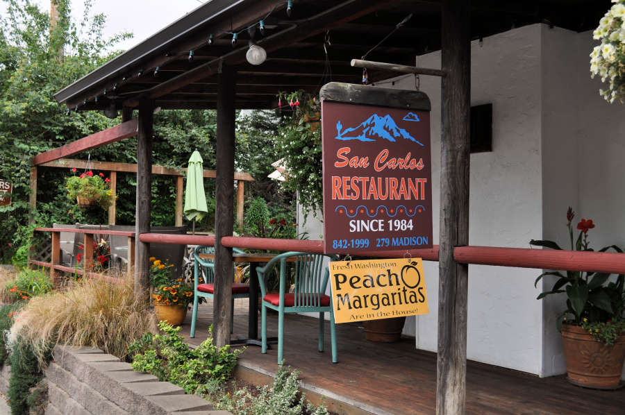 Restaurante San Carlos na Ilha de Bainbridge.