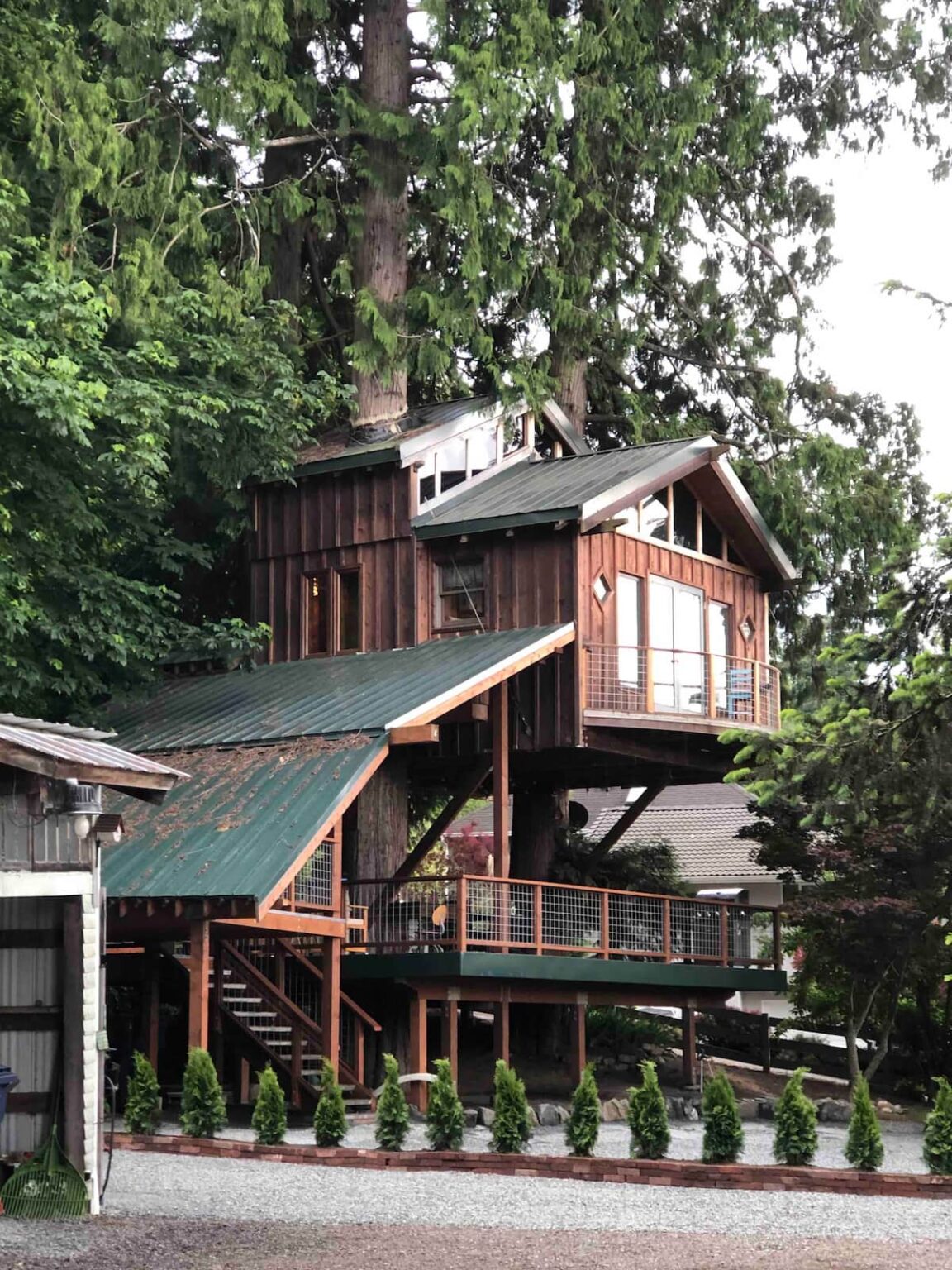 23 Epic Treehouse Rentals in Washington State Worth Booking • Small