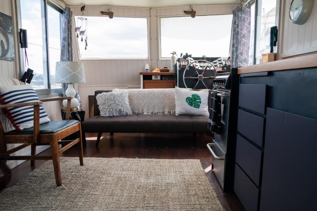 10 Gorgeous Houseboat Rentals in Seattle You Can Book on ...