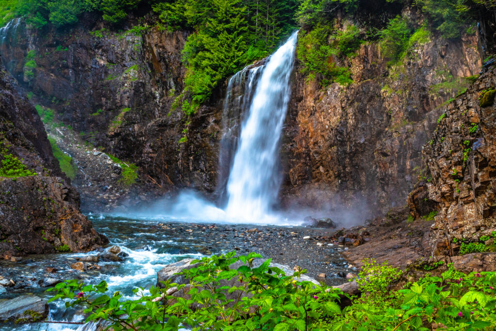 franklin falls in washington state with waterfall visible on the left