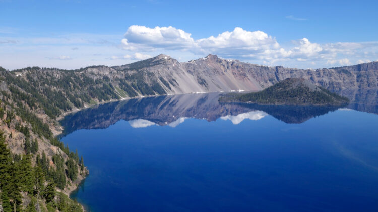 view of crater lake from garfield peak trail