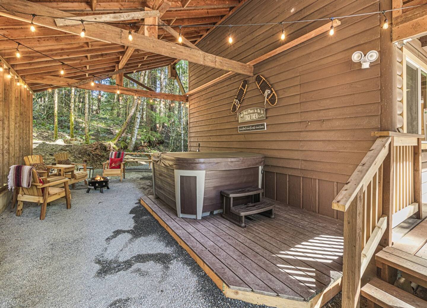 13 Cozy Cabins Near Mt Rainier Airbnbs You'll Adore • Small Town