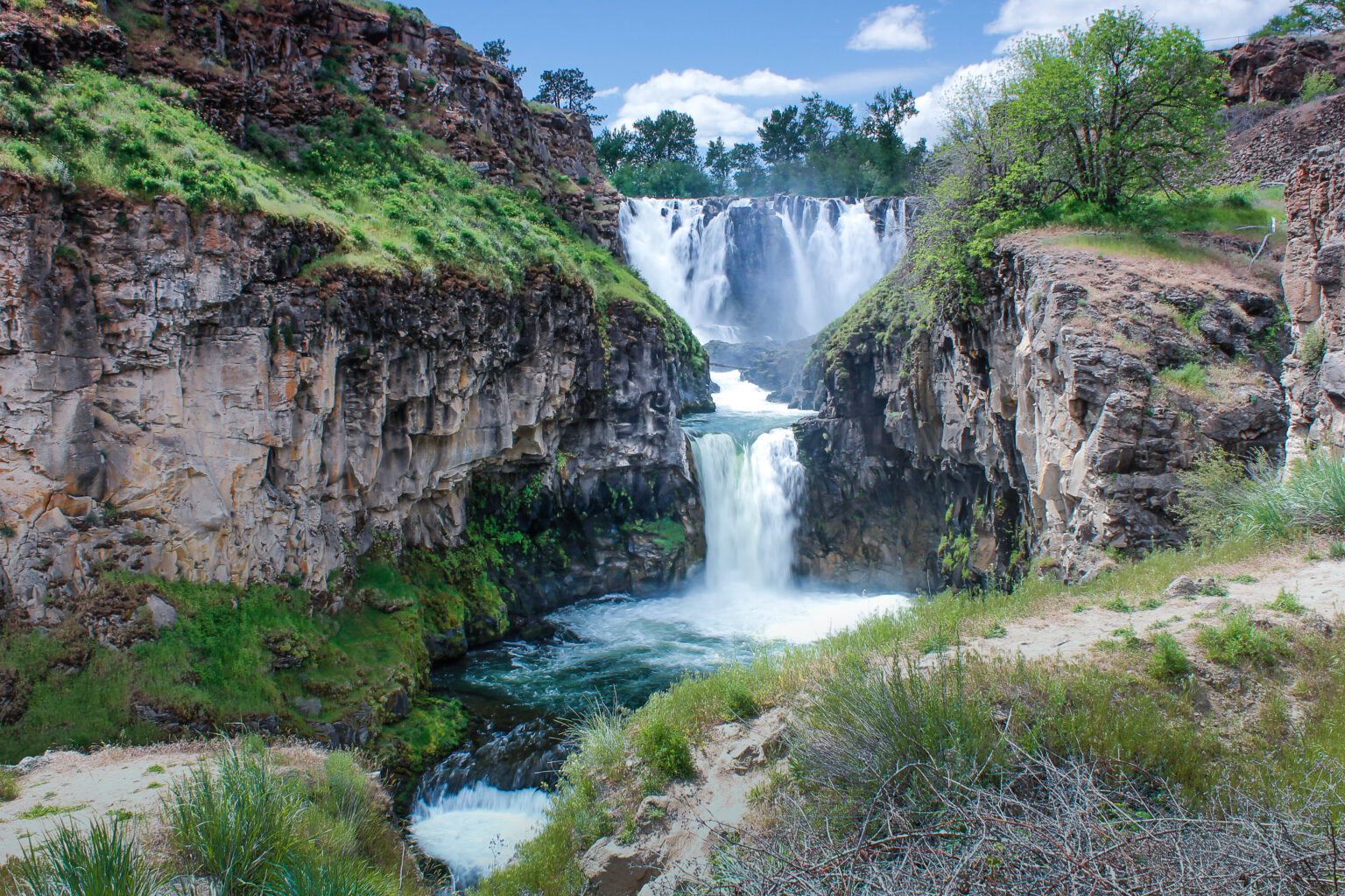 14 Best Waterfalls in Oregon • Small Town Washington